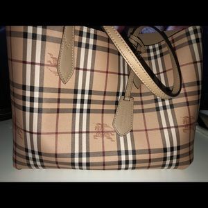 Burberry reversible shoulder bag